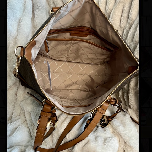 NWT Michael Kors Brown Monogram Jet Set 2way Tote includes 2 long straps - Picture 2 of 4